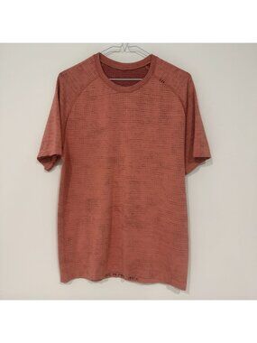 Lululemon Metal Vent Tech Short Sleeve Shirt 2.0 Disrupted Grid Mulled Wine M
